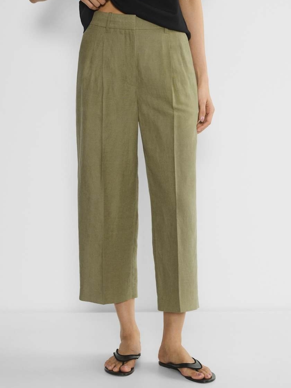 Aritzia Cropped Effortless Pants in Linen
